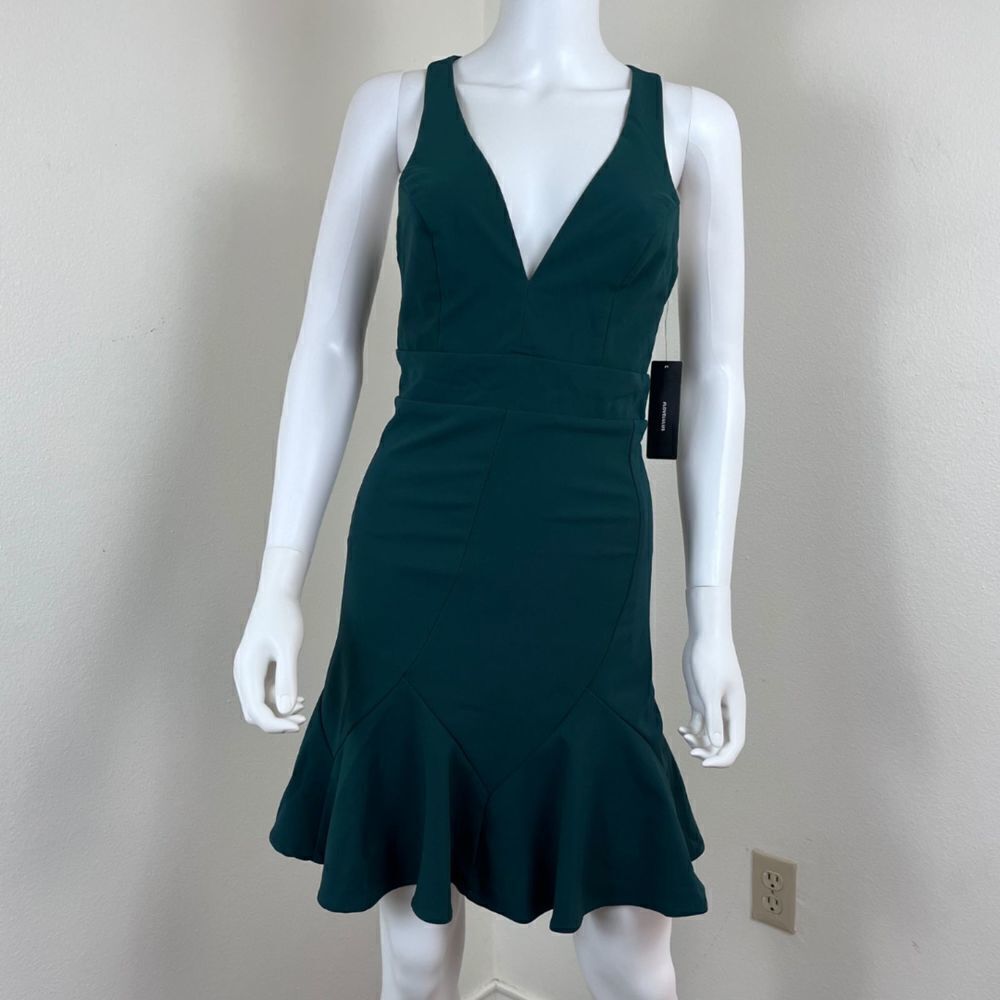 Lulus Sweet Expectation Women Size S Green Ruffle Peplum Bodycon Mini NEW Dress - Picture 4 of 17